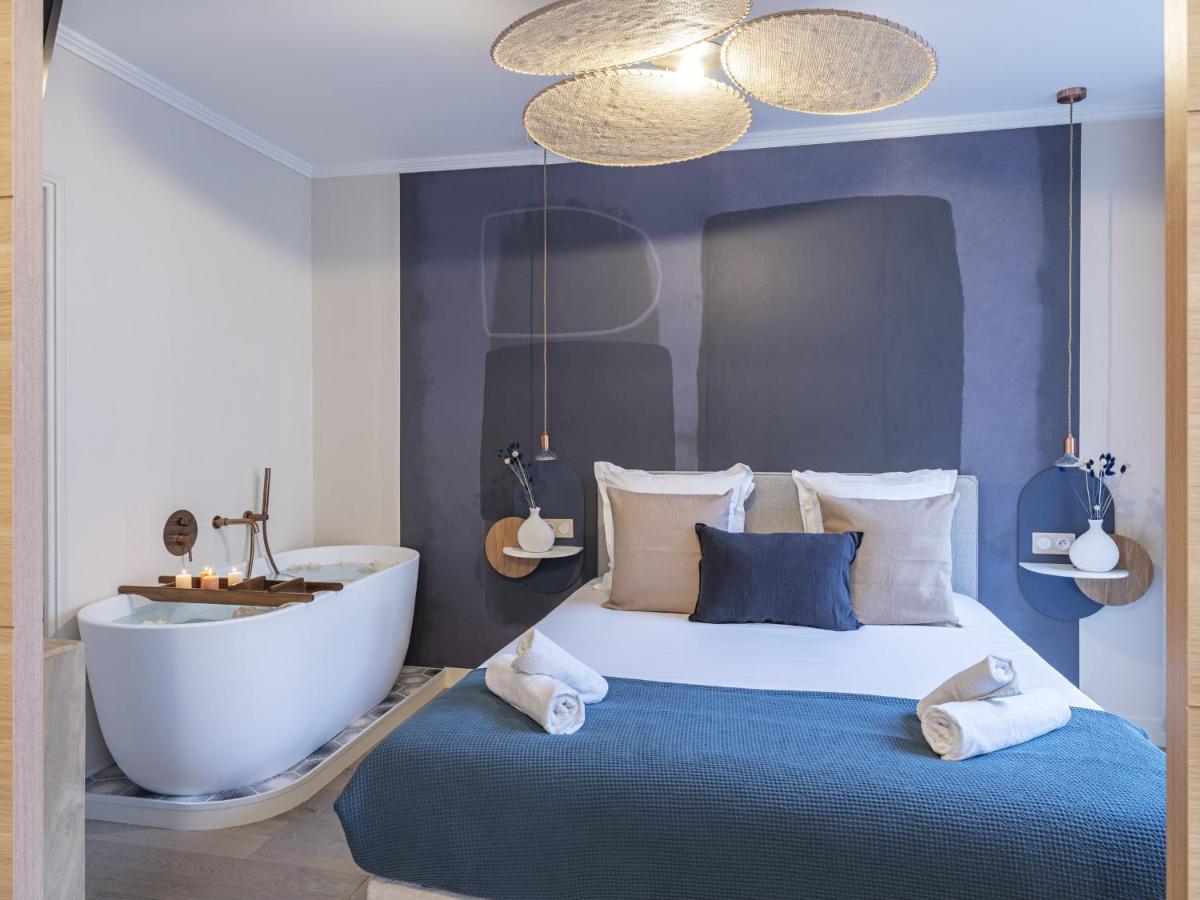 The Blue Suite On Champs Elysees Avenue Paris Exterior photo